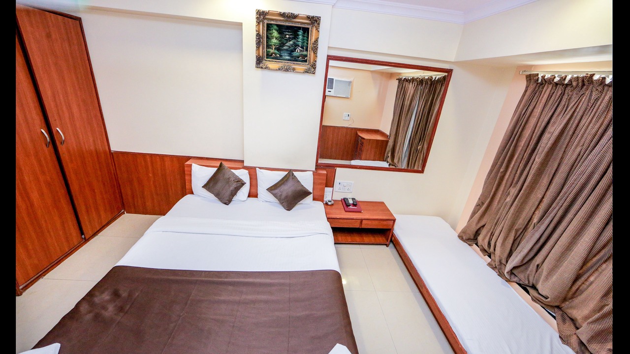 Photo of Bedroom in Malad East
