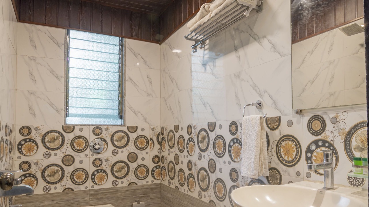 Photo of Bathroom in Chaul