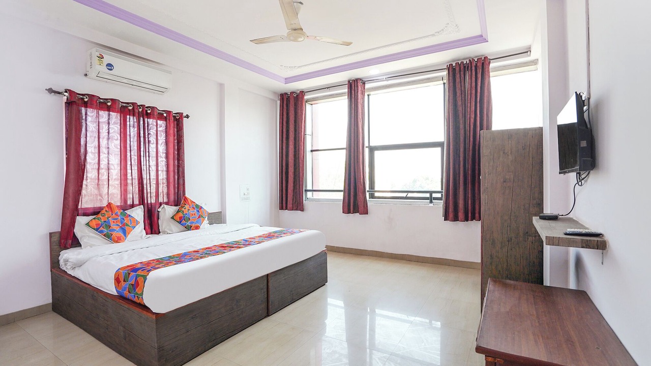Photo of Bedroom in Hadapsar