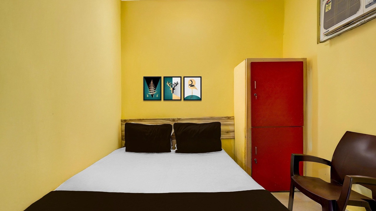 Photo of Bedroom in Egmore