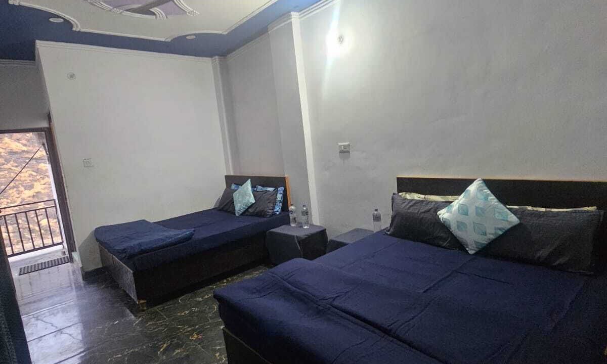 Photo of Bedroom in Kedarnath