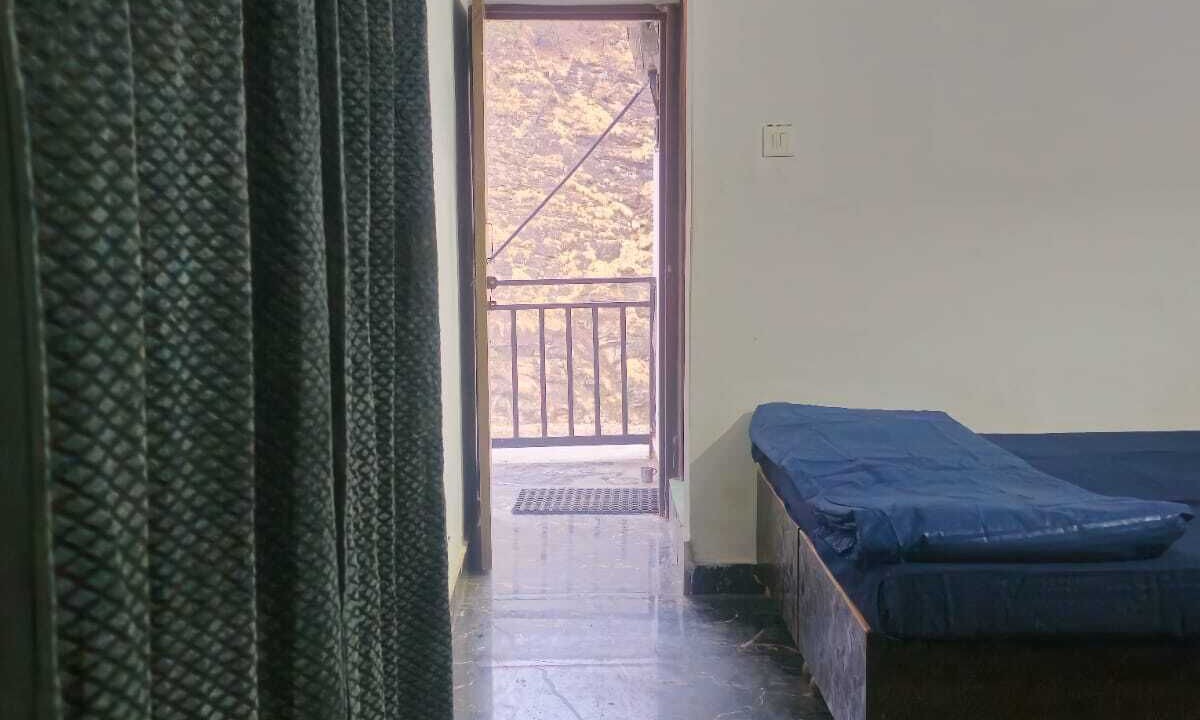 Photo of Bedroom in Kedarnath