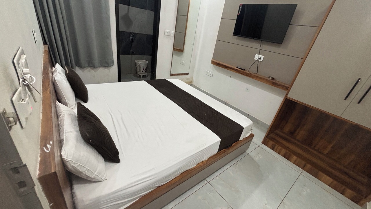 Photo of Bedroom in Khatu