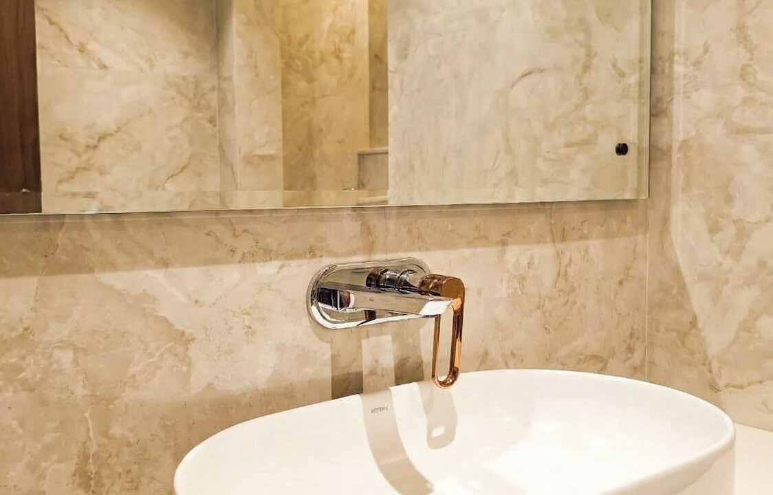 Photo of Bathroom in Theog