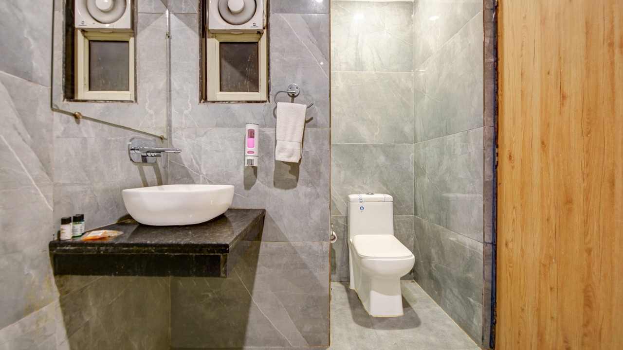 Photo of Bathroom in Mahipalpur