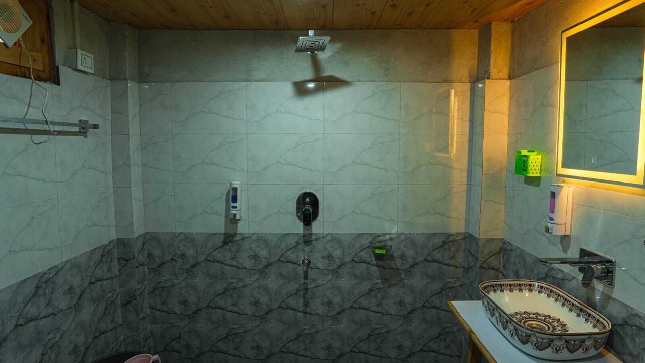 Photo of Bathroom in Banjar