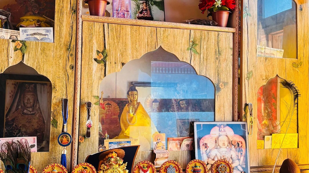 Photo of Others in Nichar