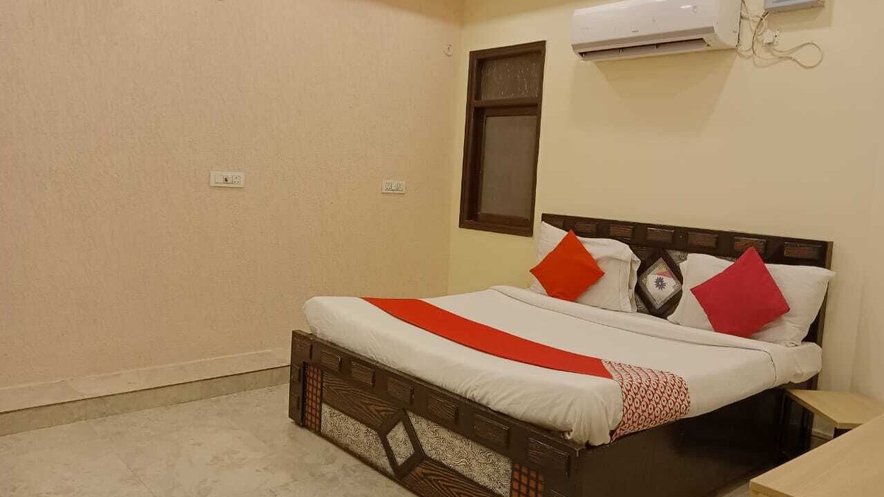 Photo of Bedroom in Govindpuri