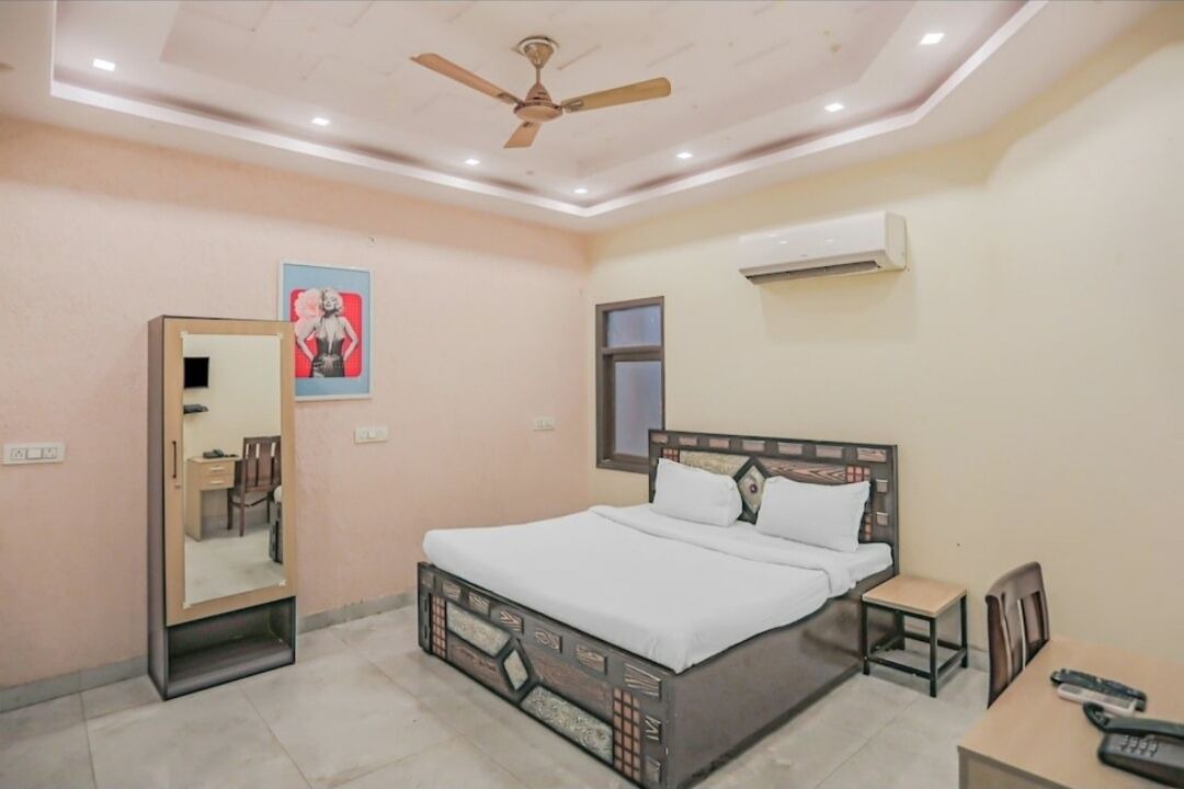 Photo of Bedroom in Govindpuri