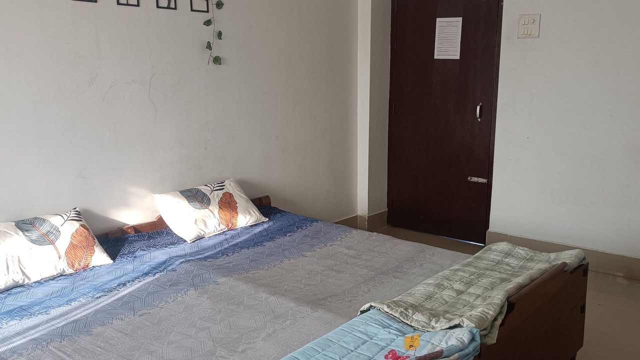 Photo of Bedroom in Sualkuchi