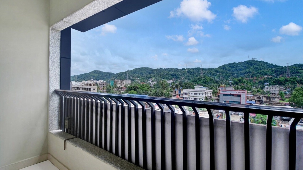 Photo of Patio Balcony in Sualkuchi