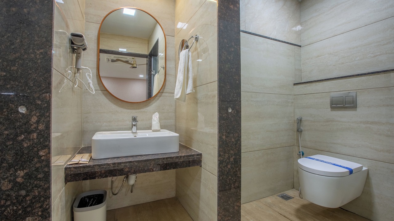 Photo of Bathroom in Tiruchendur