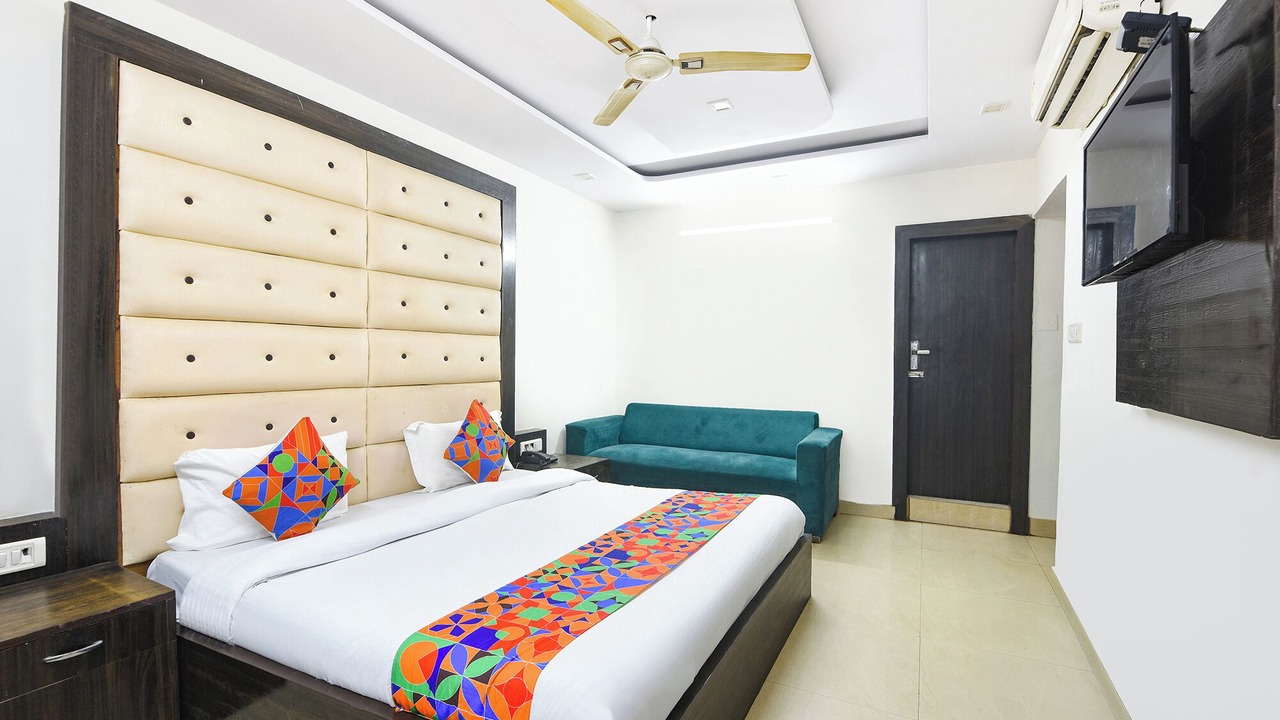 Photo of Bedroom in Karol Bagh