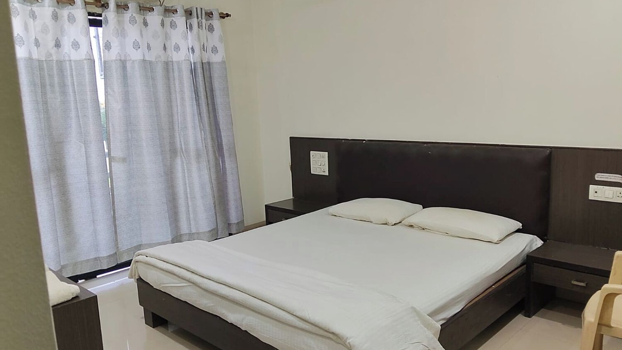 Photo of Bedroom in Bid