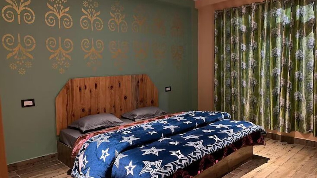 Photo of Bedroom in Tosh
