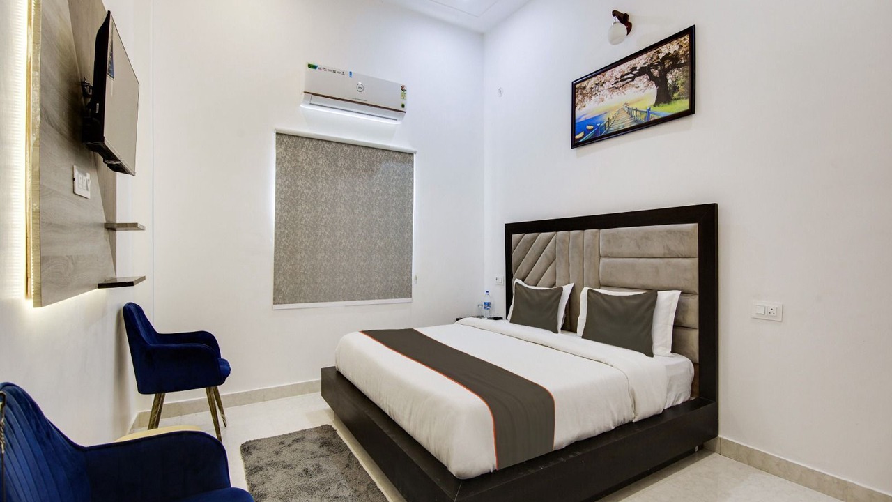 Photo of Bedroom in Haldwani