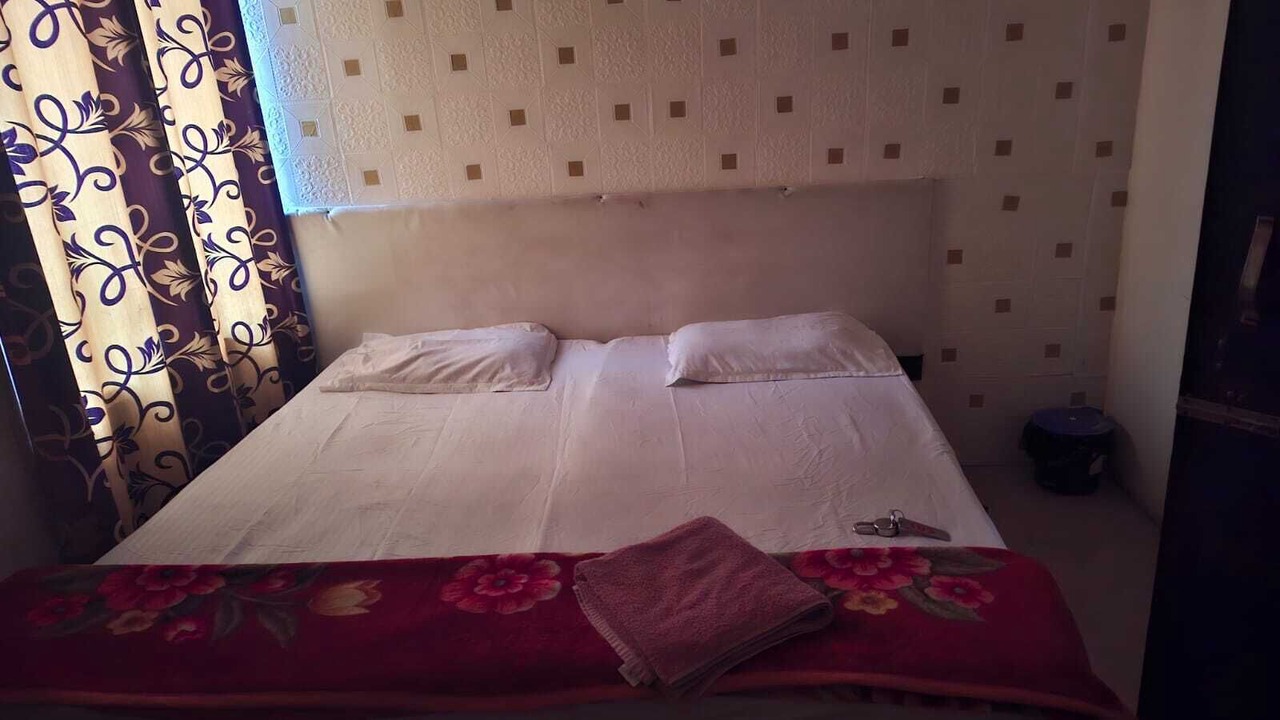 Photo of Bedroom in Danapur