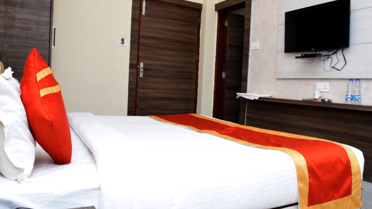 Photo of Bedroom in Azamgarh