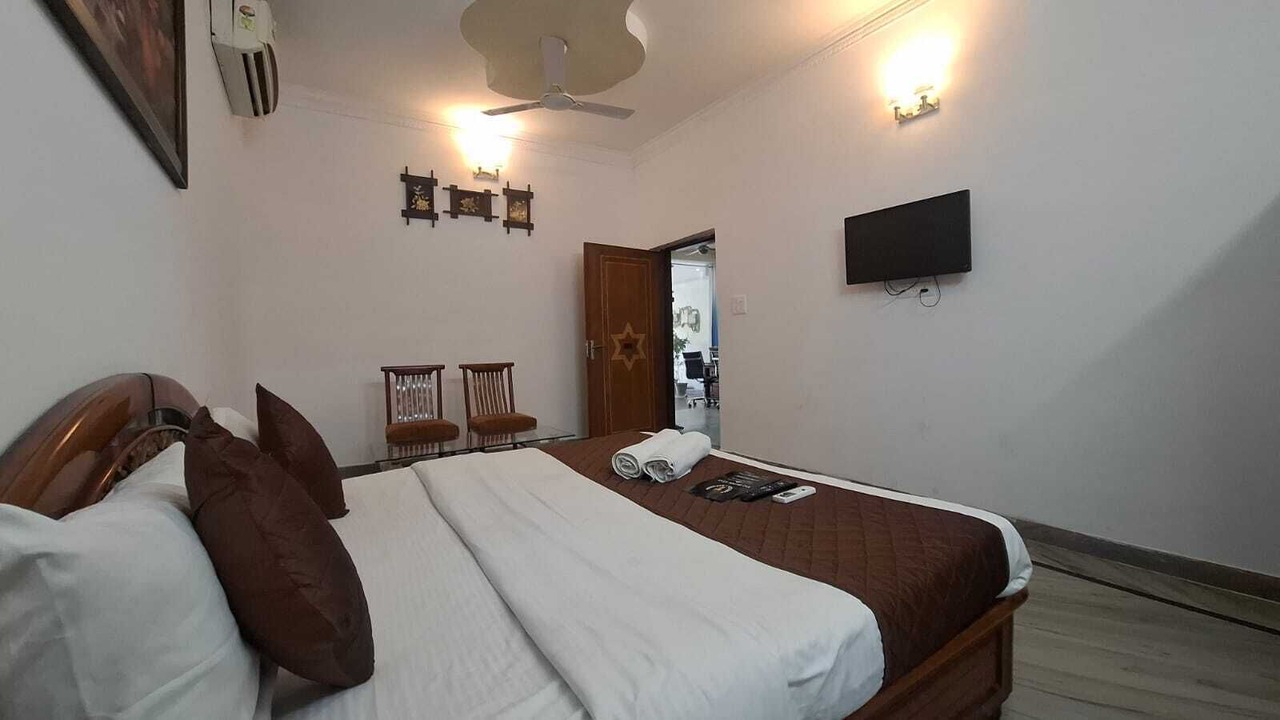 Photo of Bedroom in DLF City