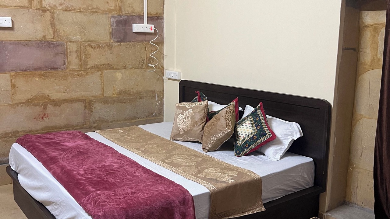 Photo of Bedroom in Amar Sagar Pol