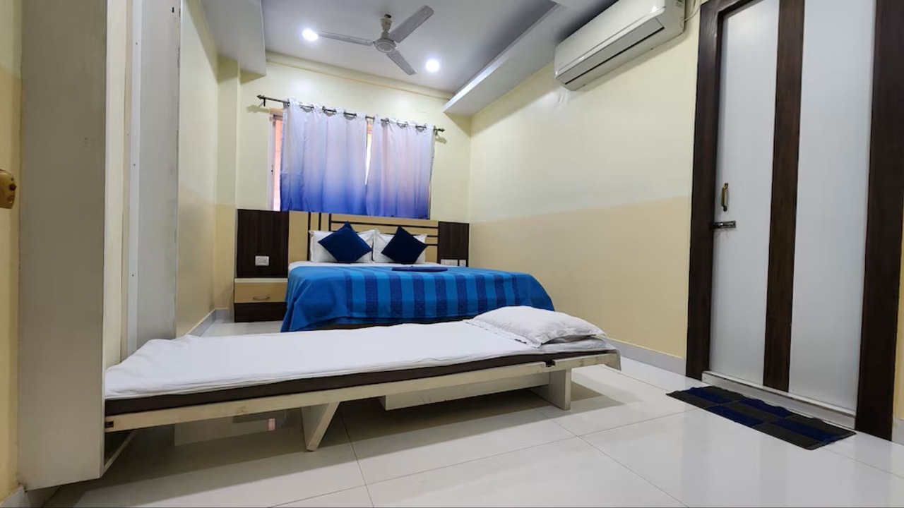 Photo of Bedroom in Sealdah