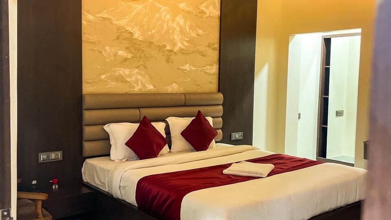 Photo of Bedroom in Sualkuchi
