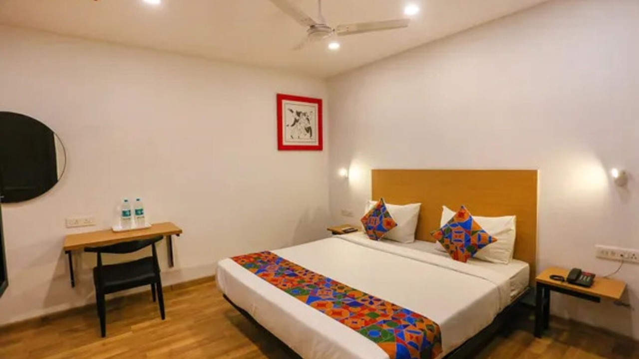 Photo of Bedroom in Daulatabad