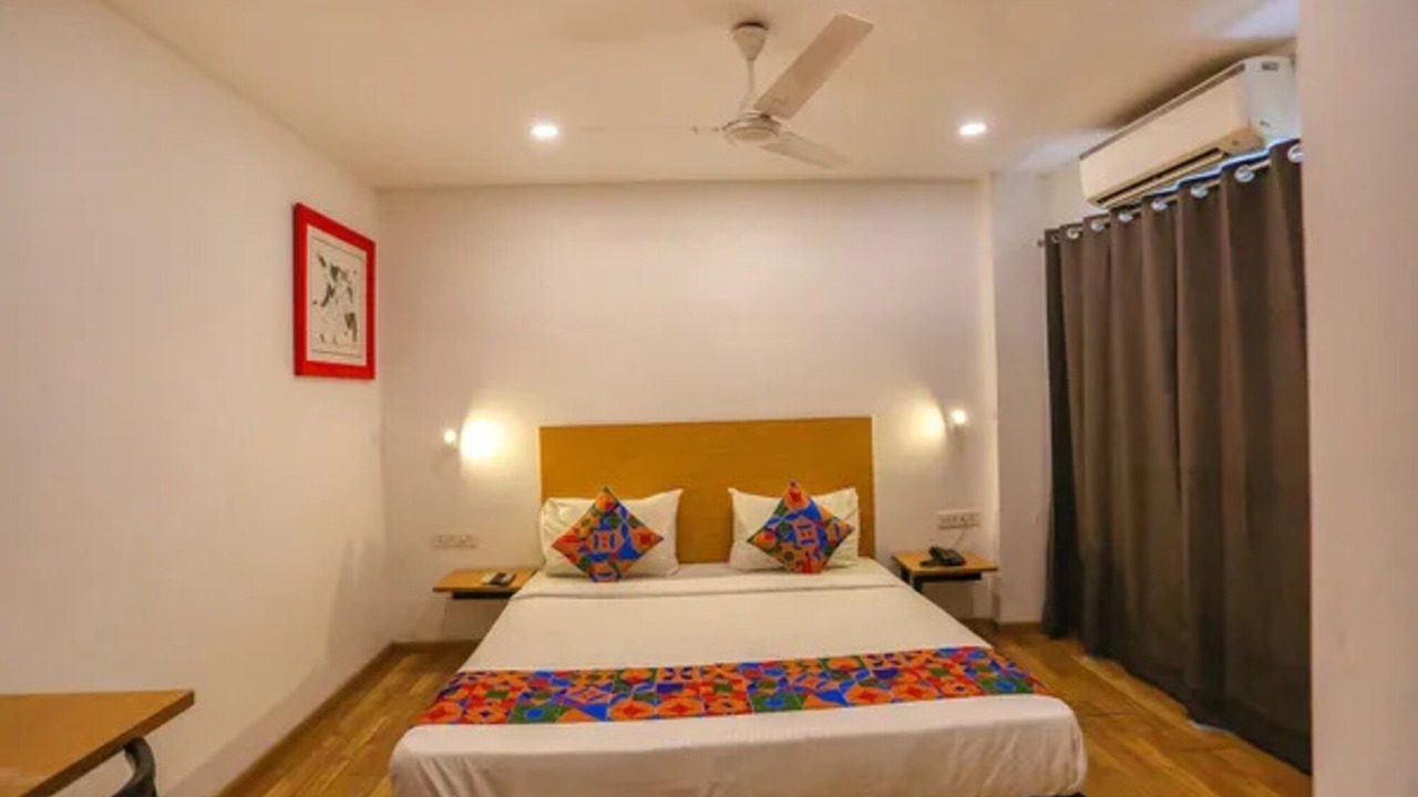 Photo of Bedroom in Daulatabad