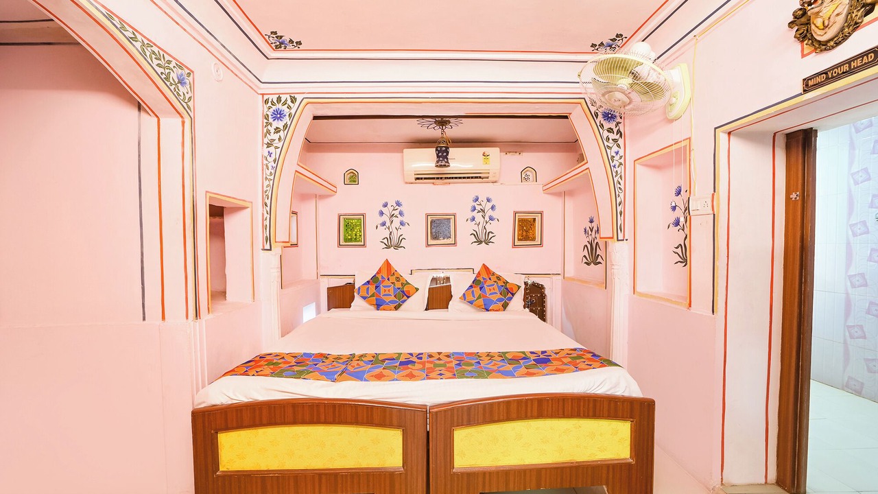 Photo of Bedroom in Pink City