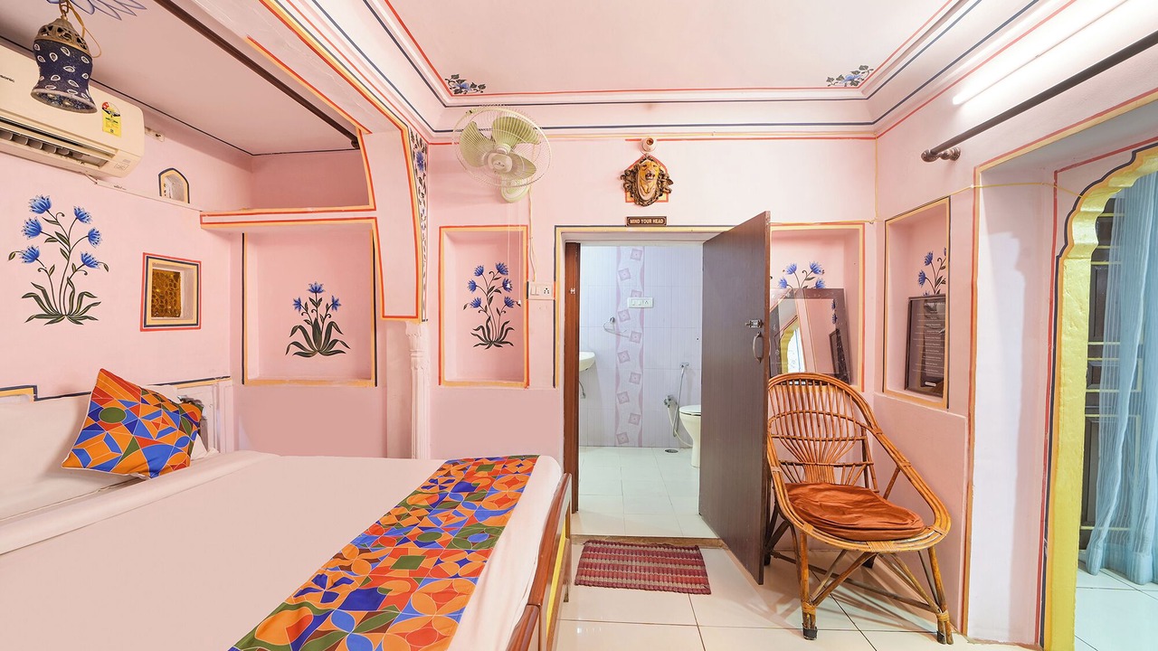 Photo of Bedroom in Pink City