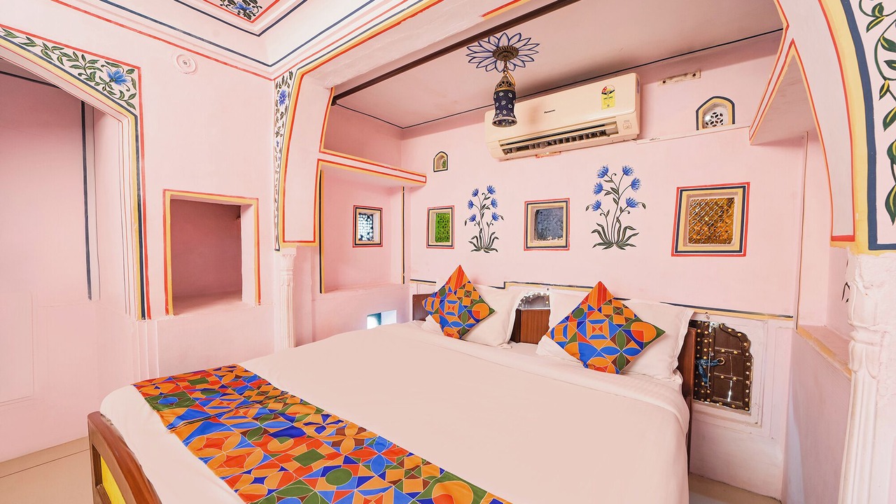Photo of Bedroom in Pink City