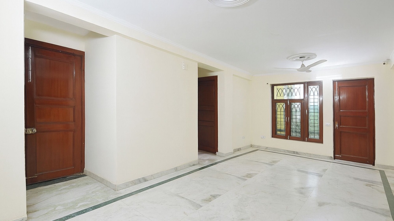 Photo of Others in DLF Phase 5
