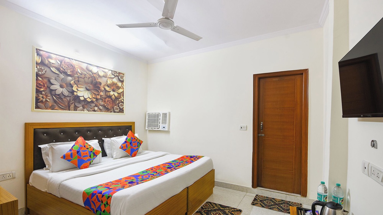 Photo of Bedroom in Dariyaganj