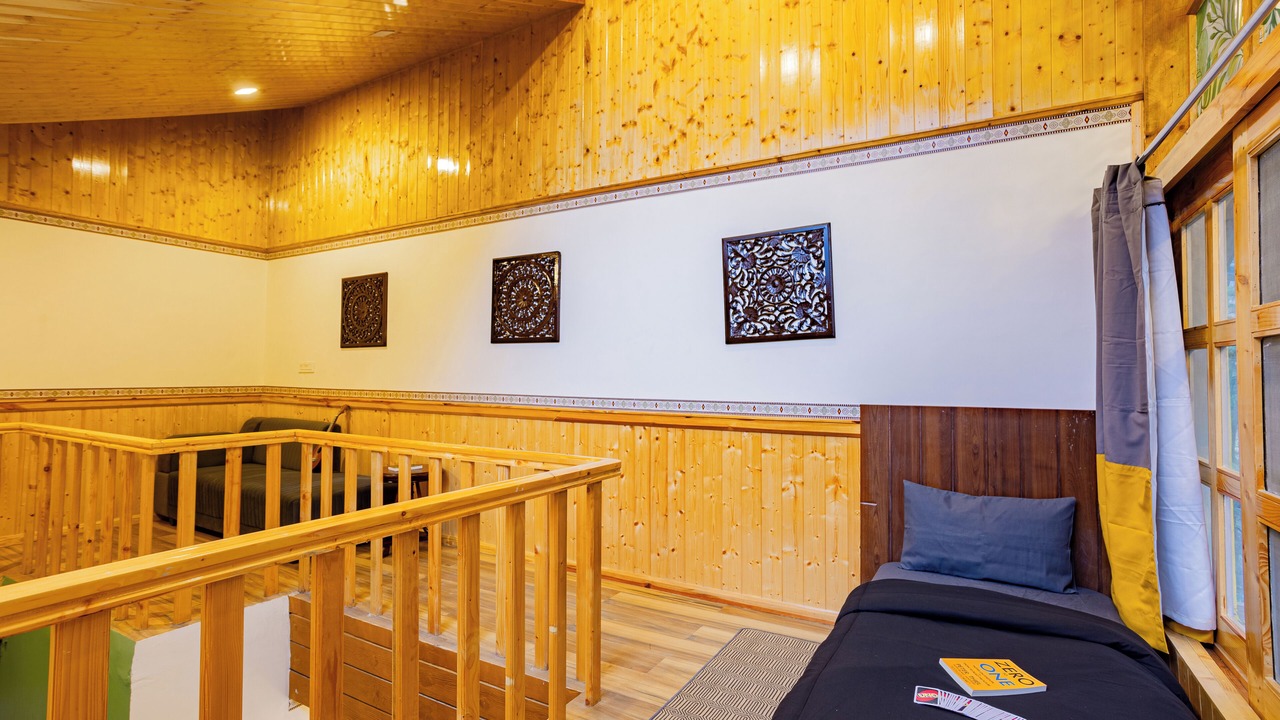 Photo of Patio Balcony in Ghiyagi