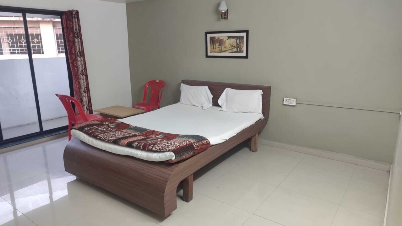 Photo of Bedroom in Tuljapur