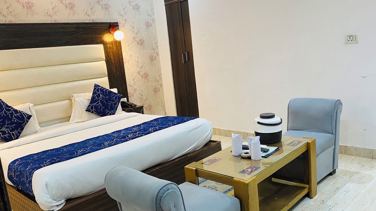 Photo of Bedroom in Mahipalpur Extension