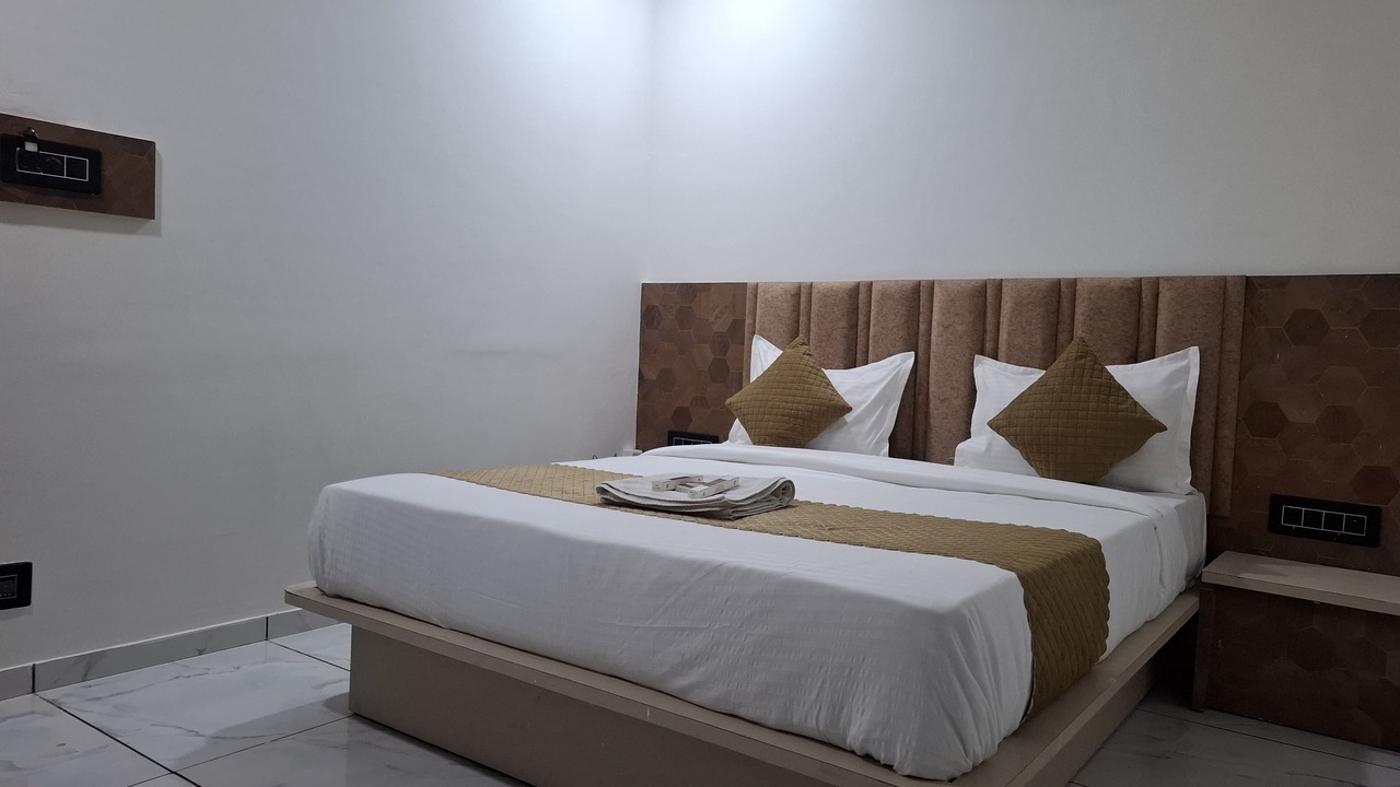 Photo of Bedroom in Gandhinagar