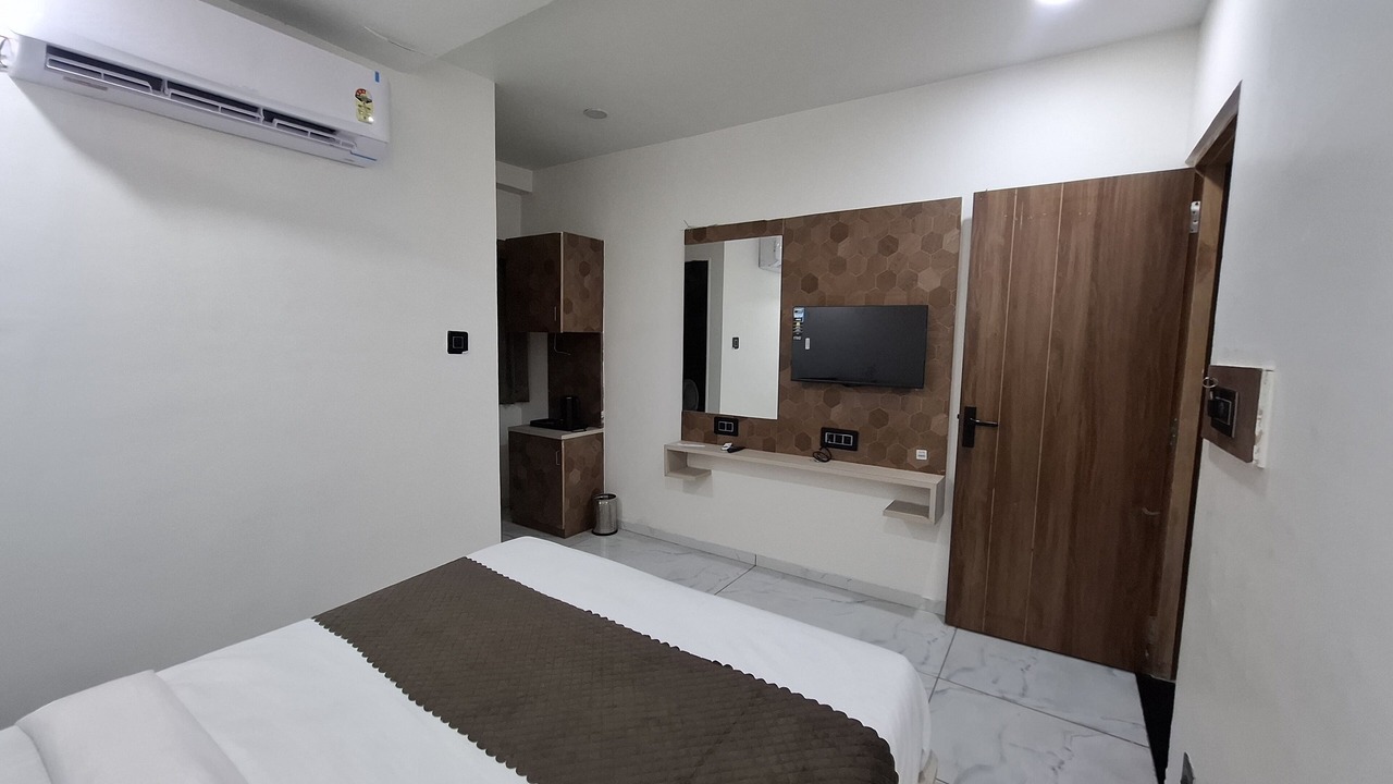 Photo of Bedroom in Gandhinagar