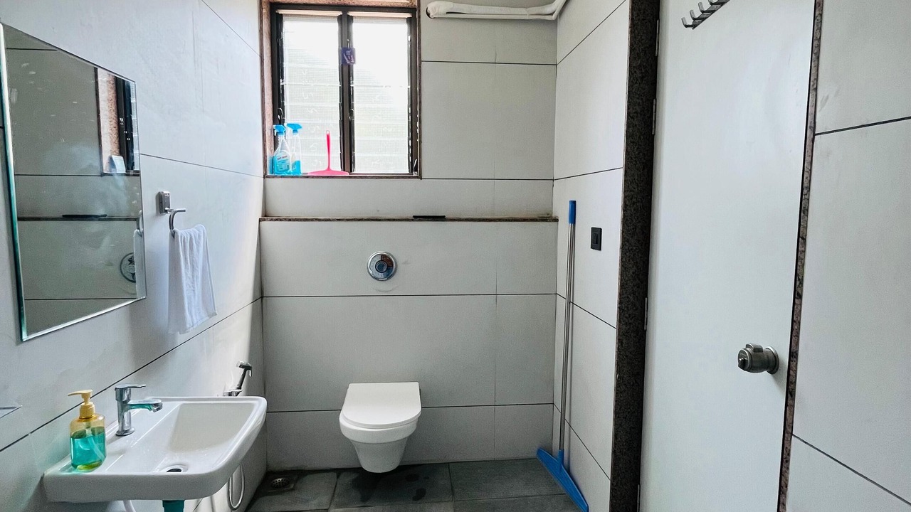 Photo of Bathroom in Vadgam