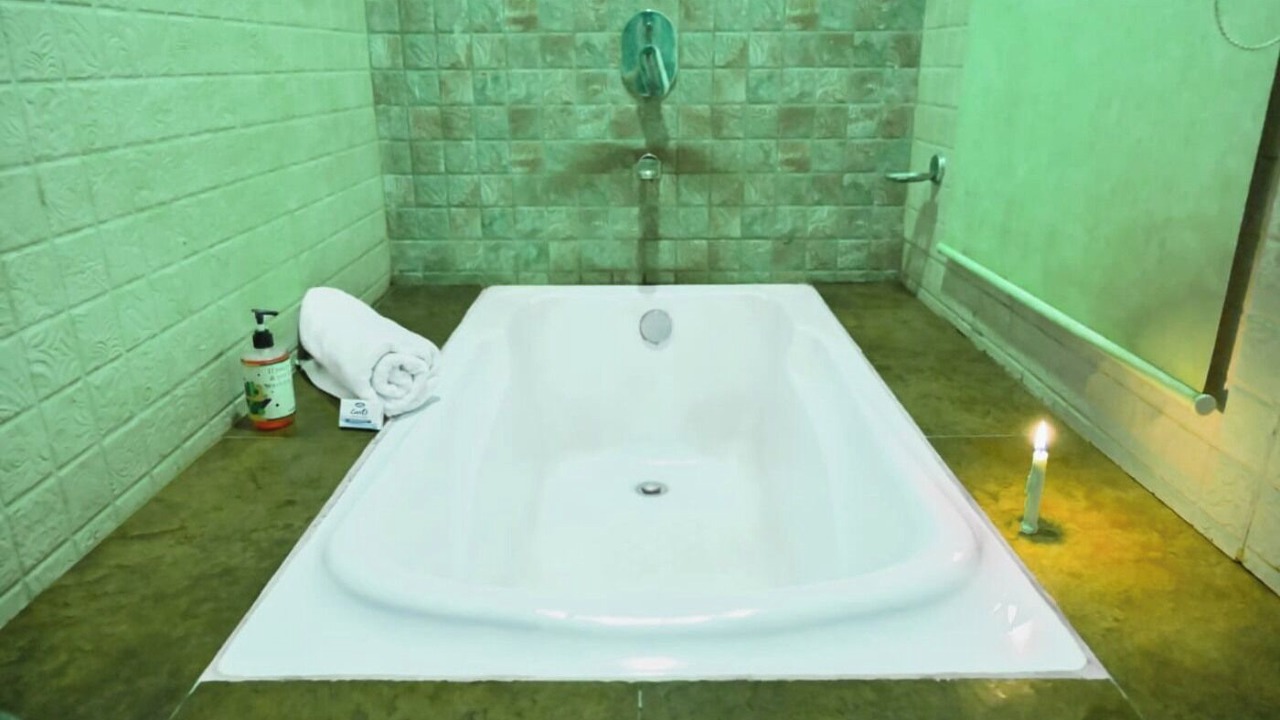 Photo of Bathroom in Mahabaleshwar