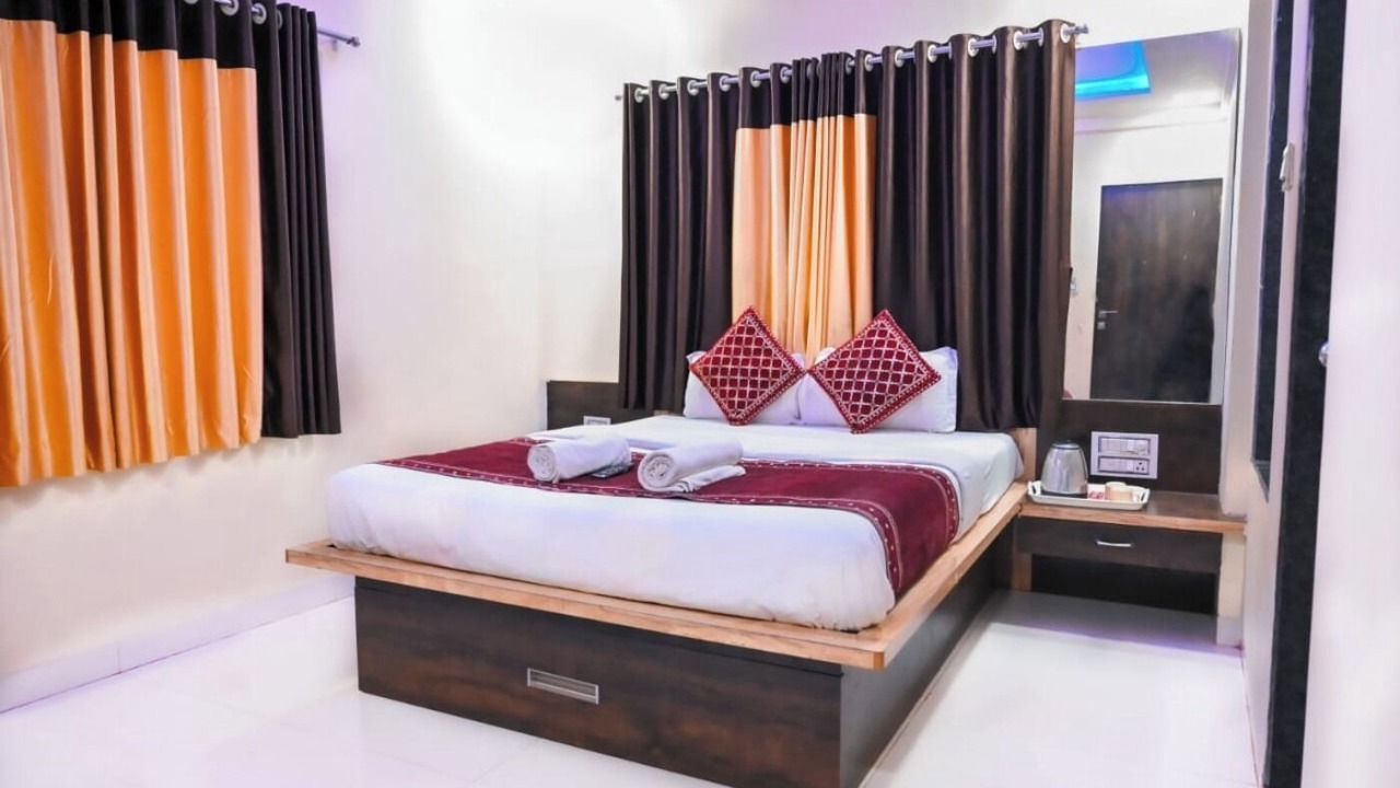 Photo of Bedroom in Mahabaleshwar