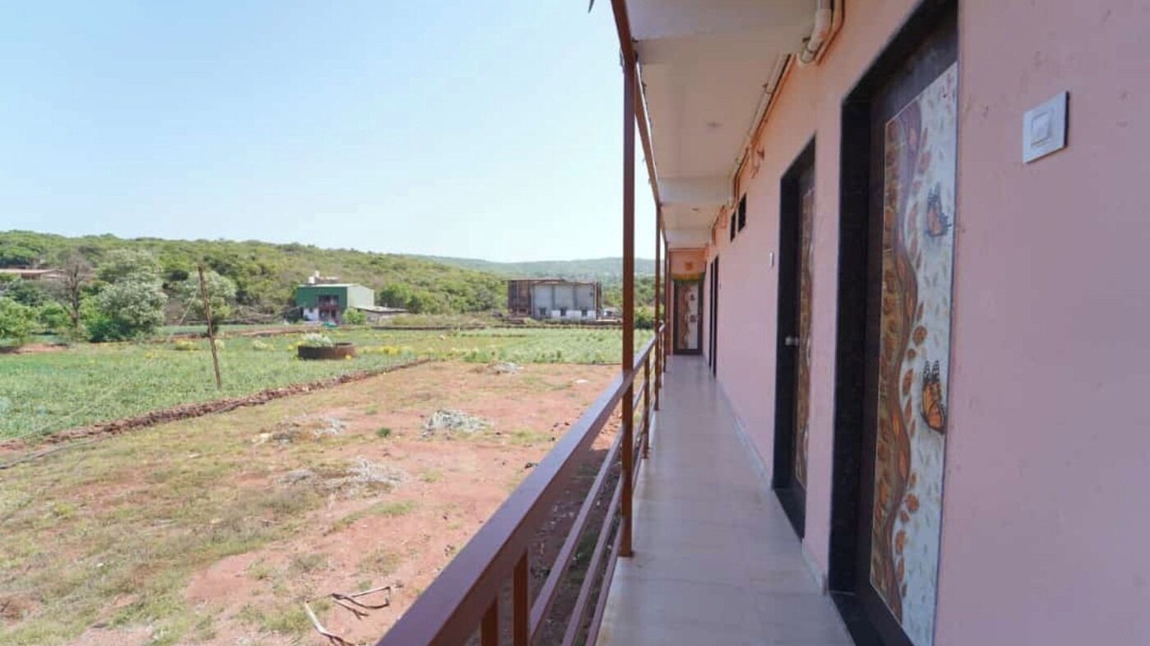 Photo of Bedroom in Mahabaleshwar