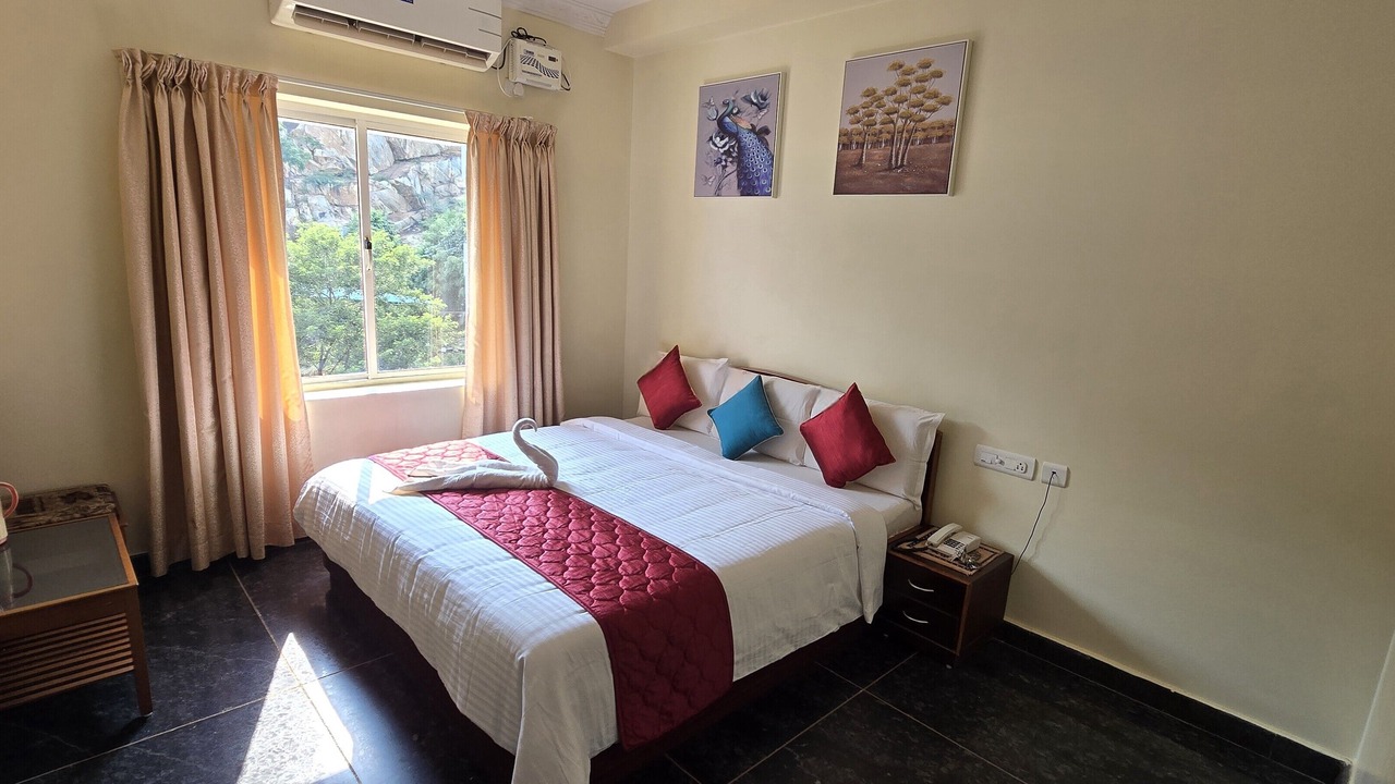 Photo of Bedroom in Srikalahasti