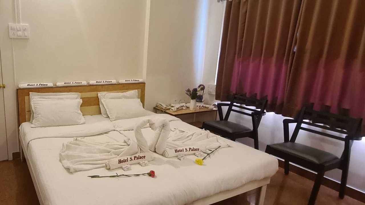 Photo of Bedroom in Satara