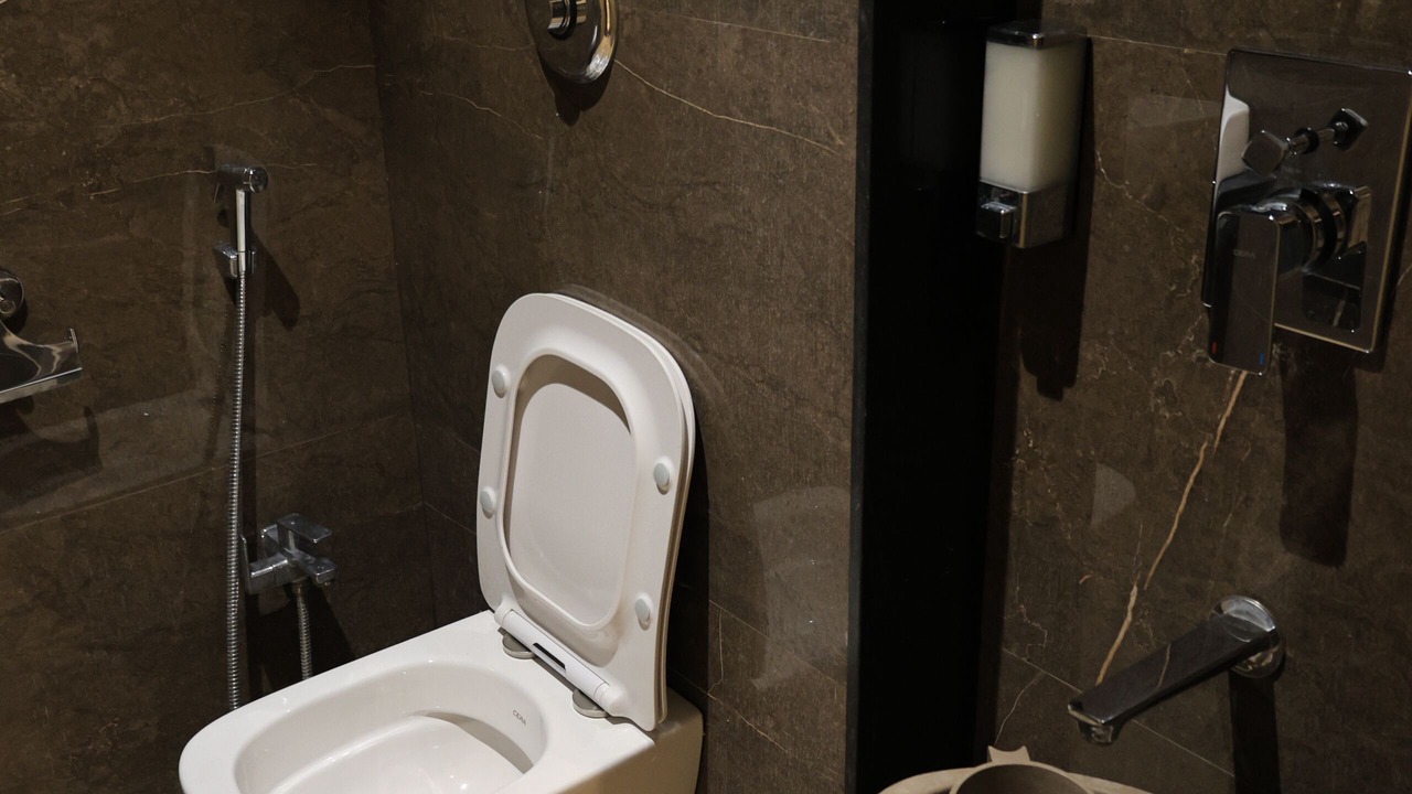 Photo of Bathroom in Gayariawas