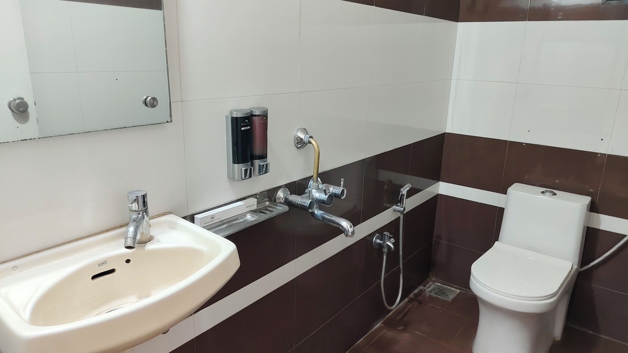Photo of Bathroom in Rajgurunagar