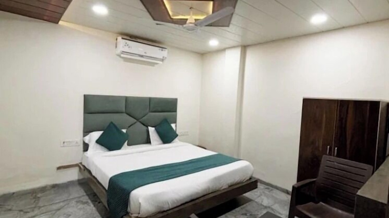 Photo of Bedroom in Dewas