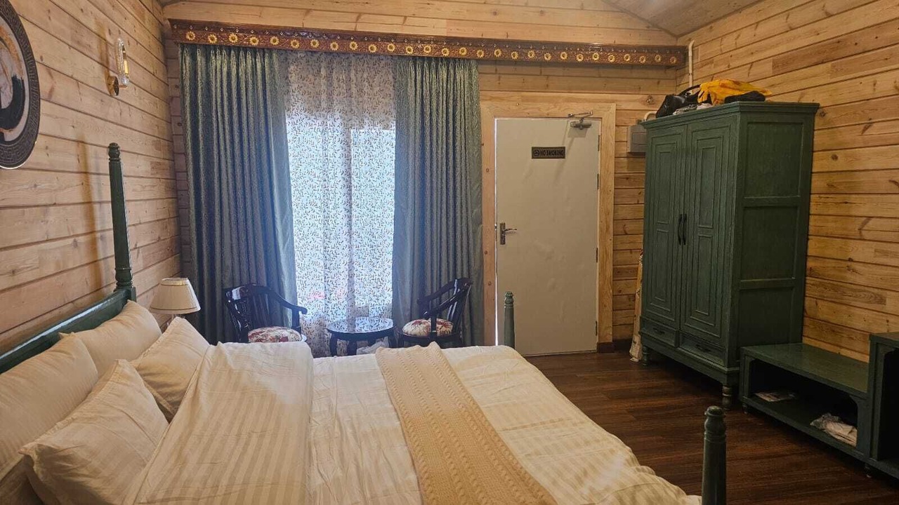 Photo of Bedroom in Badrinath