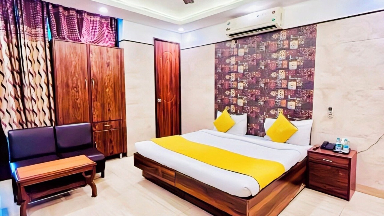 Photo of Bedroom in Jangpura