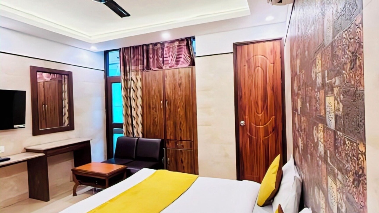 Photo of Bedroom in Jangpura